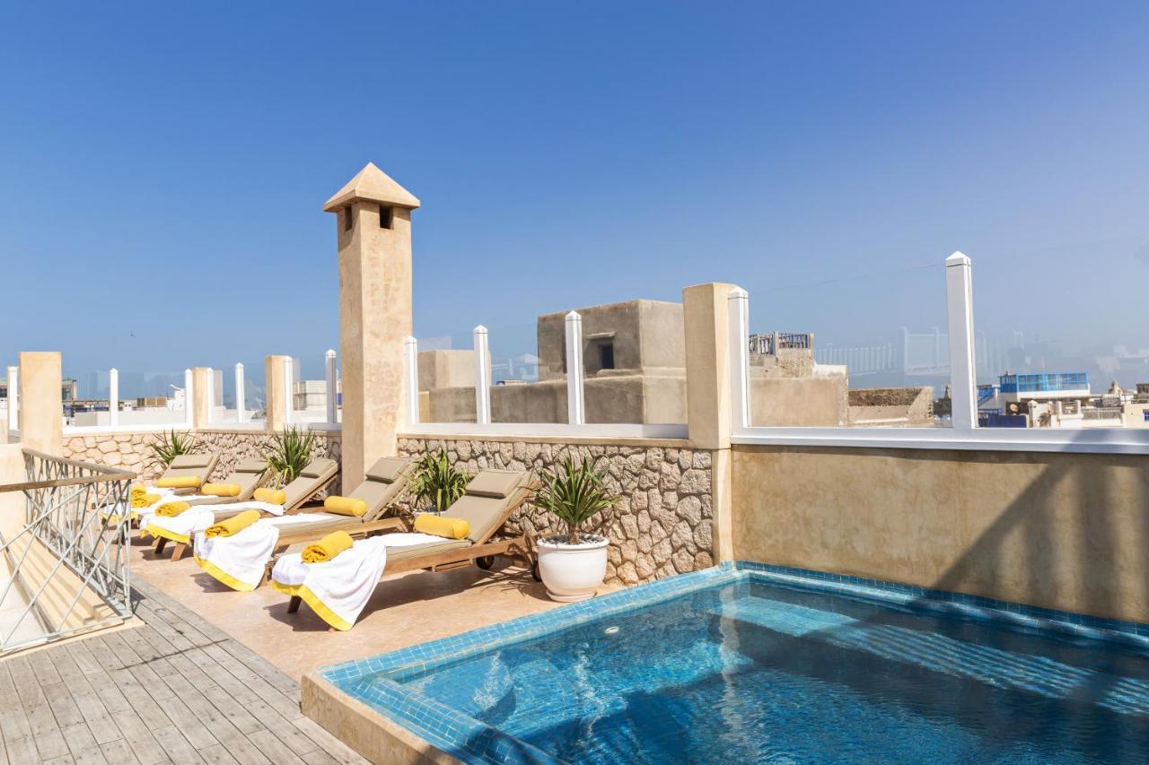 Suite Azur Hotel Esauira Exterior foto Rooftop pool at the hotel