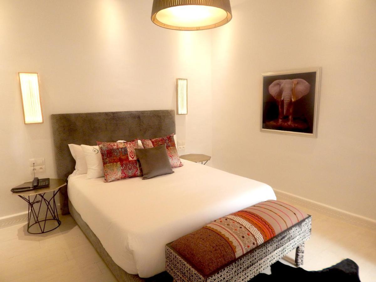 Suite Azur Hotel Esauira Exterior foto A bedroom at the hotel